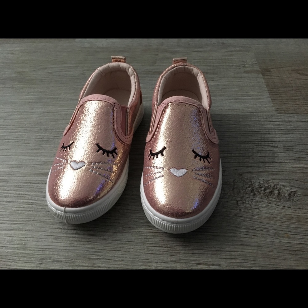 Toddler size 9 shoe